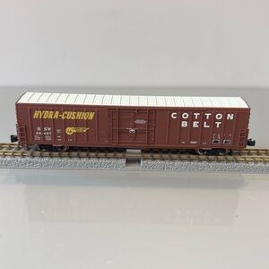 Z scale box car